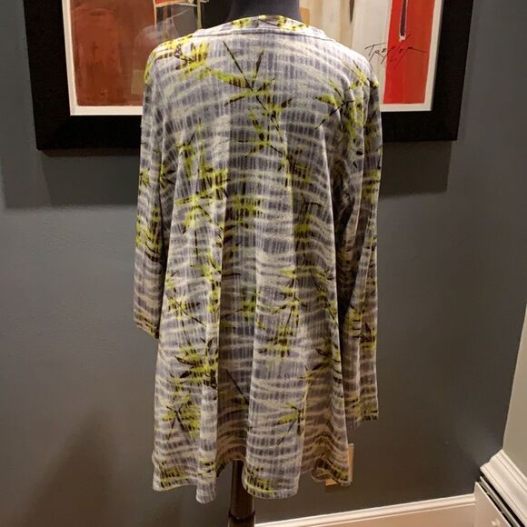 LOGO Lori Goldstein Gray/Chartreuse/Brown leaf print button front top. Large. - Picture 6 of 8
